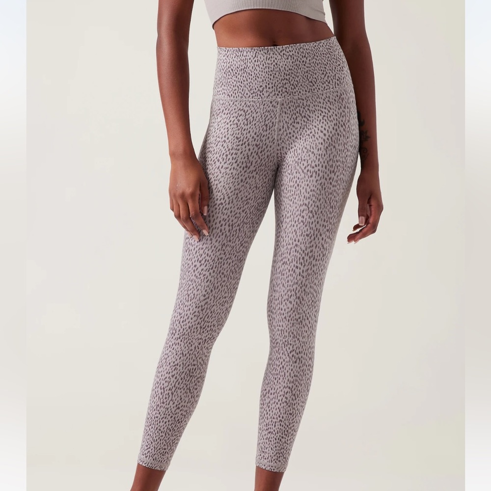 Athleta Salutation Stash 7/8 Tight Shanti Animal Purple NWT